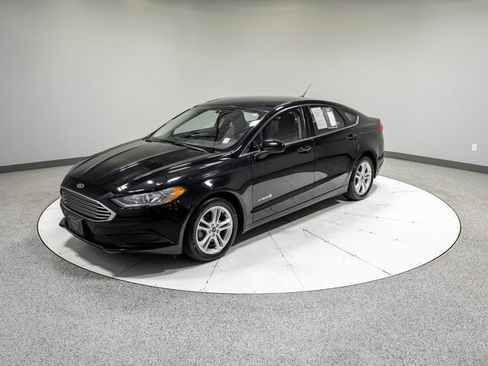 Used 2018 Ford Fusion S FWD image 31