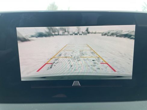 Used 2025 Buick Envista Sport Touring image 23