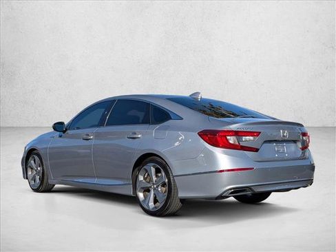 Used 2018 Honda Accord Touring image 8