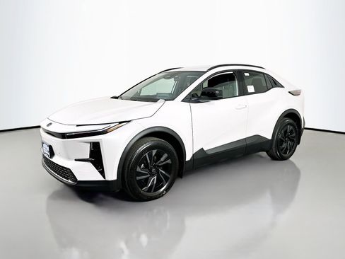 New 2026 Toyota C-HR AWD/4WD image 3