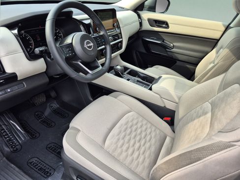 Certified 2024 Nissan Pathfinder SV w/ Cargo Package FWD image 19