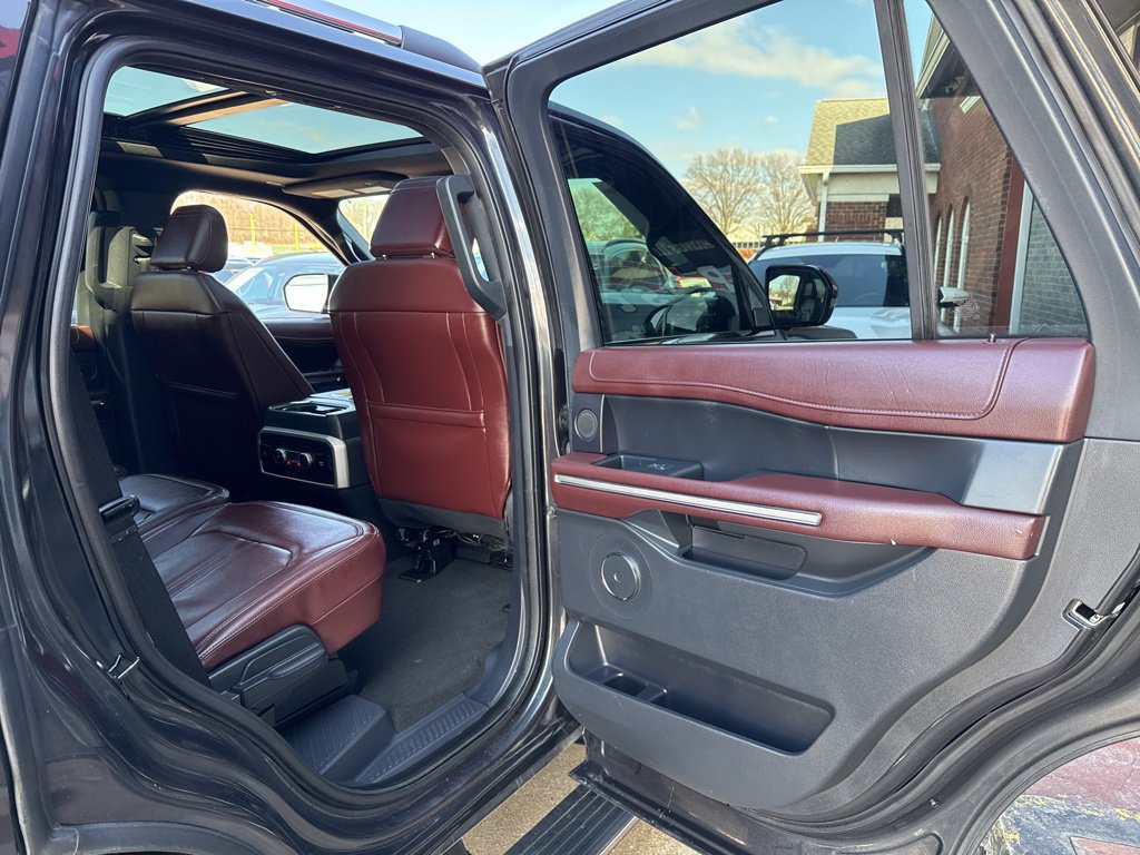 Used 2024 Ford Expedition Limited AWD/4WD image 47