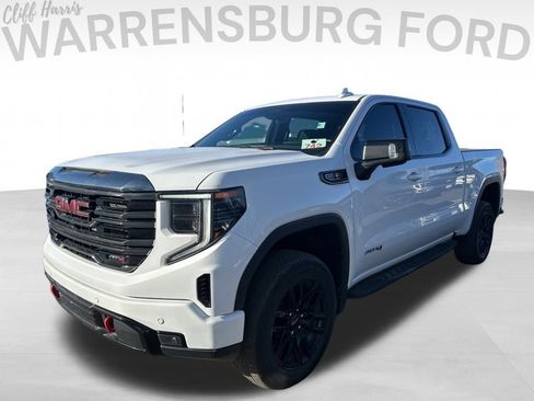 Used 2022 GMC Sierra 1500 AT4 w/ AT4 Premium Package image 3