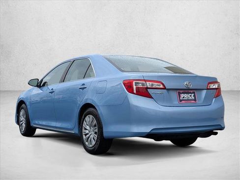 Used 2012 Toyota Camry LE image 8