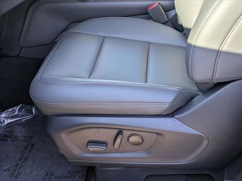 New 2025 Ford Explorer Active w/ Active Comfort Package image 4
