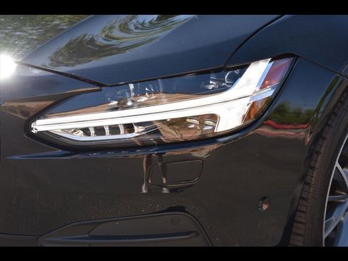 Used 2017 Volvo S90 T5 Momentum w/ Vision Package FWD image 46
