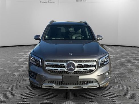 Used 2022 Mercedes-Benz GLB 250 GLB 250 w/ Premium Package Lite image 2