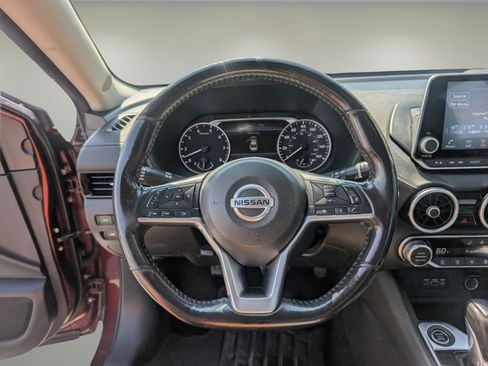 Used 2022 Nissan Sentra SV w/ All-Weather Package FWD image 17