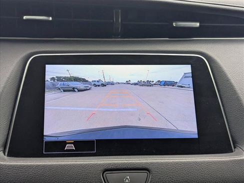 Used 2022 Cadillac XT4 Luxury FWD image 10