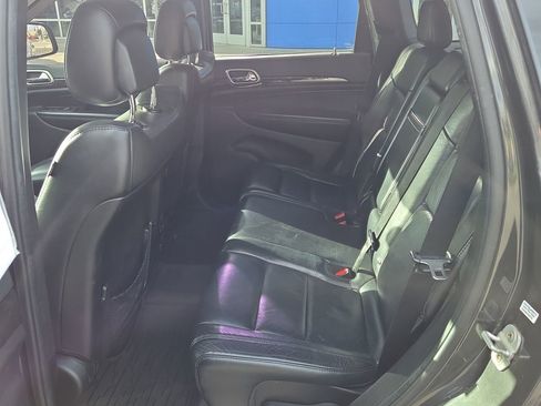 Used 2011 Jeep Grand Cherokee Laredo AWD/4WD image 14