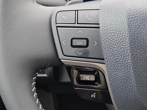 New 2026 Toyota Camry SE image 12