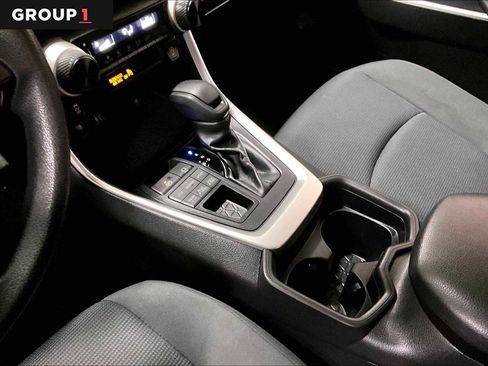 Used 2019 Toyota RAV4 LE image 16