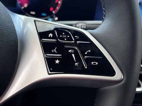 New 2026 Mercedes-Benz GLB 250 4MATIC image 37