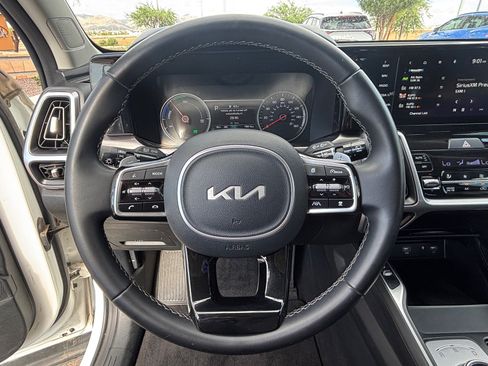 Used 2023 Kia Sorento EX FWD image 12