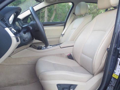 Used 2013 BMW 528i xDrive Sedan AWD/4WD image 13