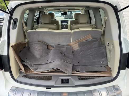 Used 2017 INFINITI QX80 2WD w/ Driver Assistance Package image 21