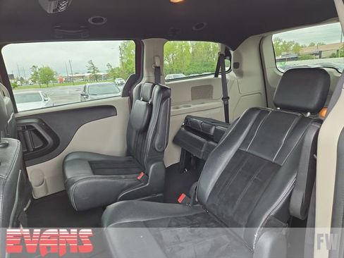 Used 2018 Dodge Grand Caravan SXT FWD image 21