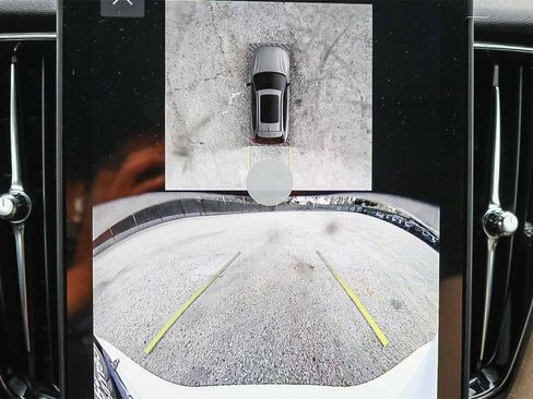 New 2026 Volvo XC60 T8 Plus w/ Climate Package PRO image 25