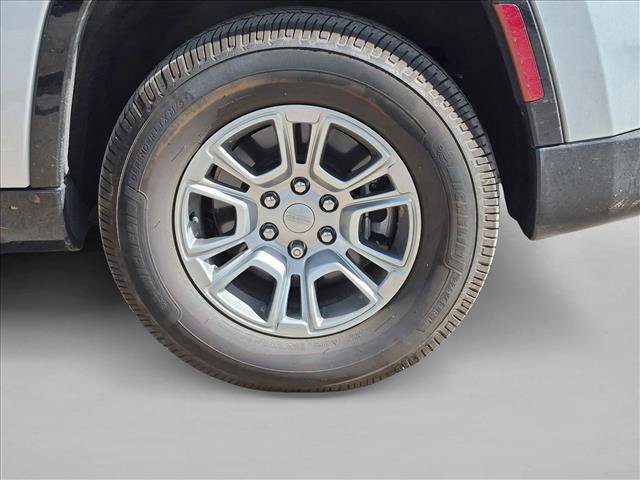 Used 2024 Jeep Wagoneer 4WD w/ HD Trailer Tow Package image 9