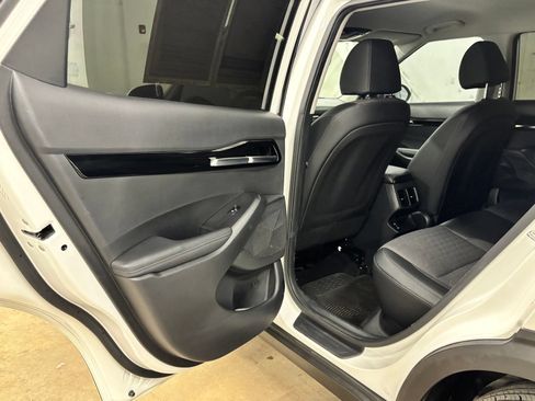 Used 2025 Kia Seltos S FWD image 18