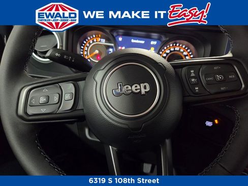 New 2025 Jeep Gladiator Sport image 7