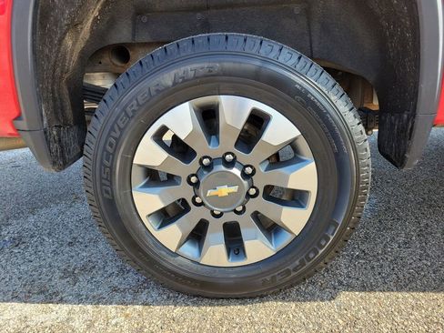 Used 2022 Chevrolet Silverado 2500 LT w/ Convenience Package image 5