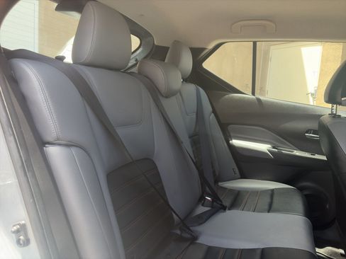 Used 2023 Nissan Kicks SR w/ SR Premium Package FWD image 23