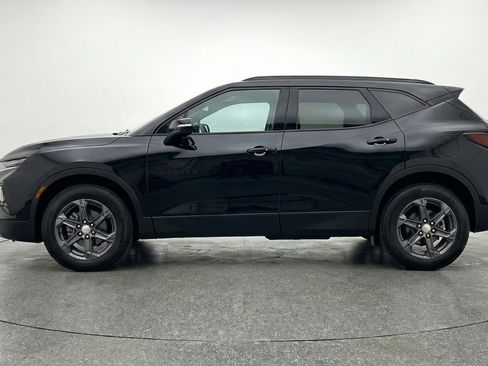 Used 2025 Chevrolet Blazer LT image 5