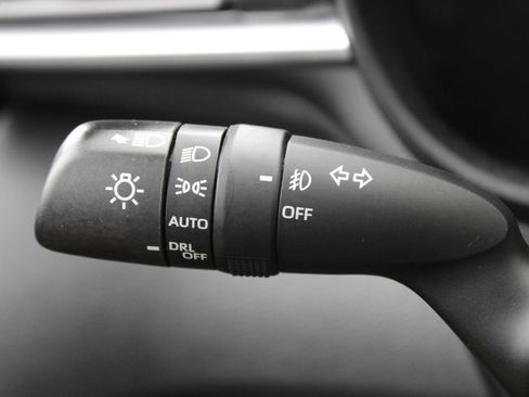 Used 2025 Toyota Sienna XSE w/ XSE Premium Package FWD image 26