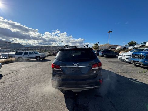 Used 2019 Hyundai Santa Fe XL image 4