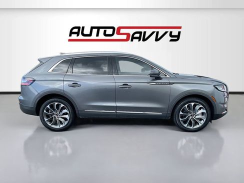 Used 2023 Lincoln Nautilus Reserve w/ Luxury Package image 8