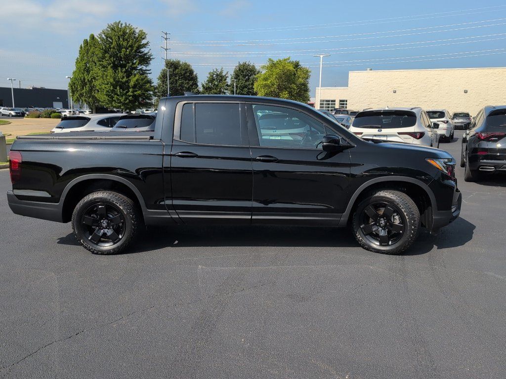 Used 2025 Honda Ridgeline Black Edition image 6