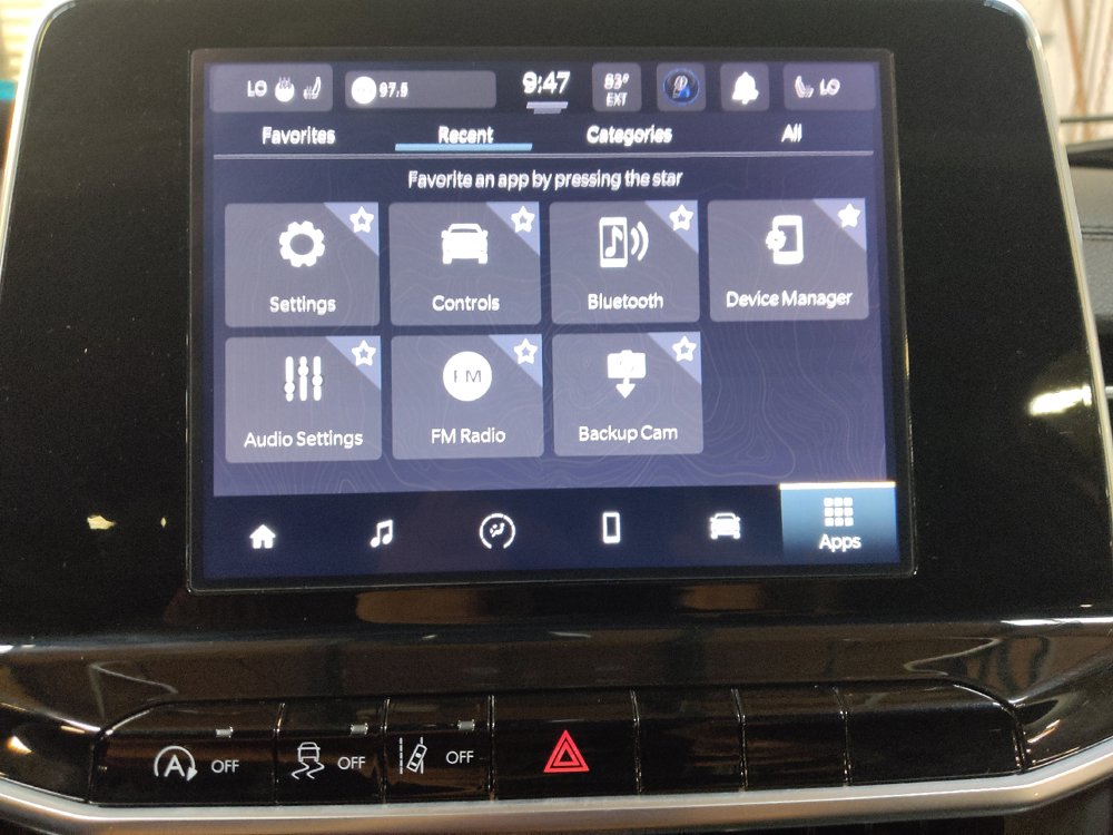 Used 2025 Jeep Compass Latitude w/ Sun & Sound Group AWD/4WD image 25