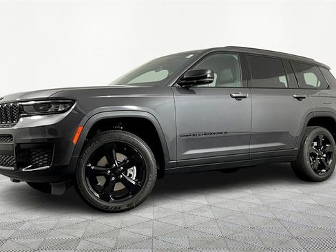 New 2025 Jeep Grand Cherokee L Altitude image 1