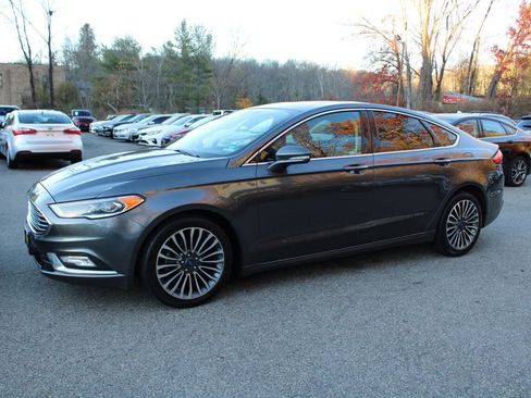 Used 2017 Ford Fusion SE w/ Fusion SE Technology Package image 13
