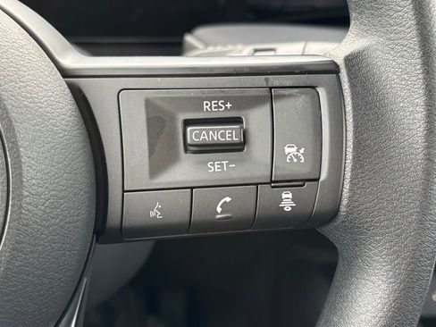 Used 2025 Nissan Kicks S image 23