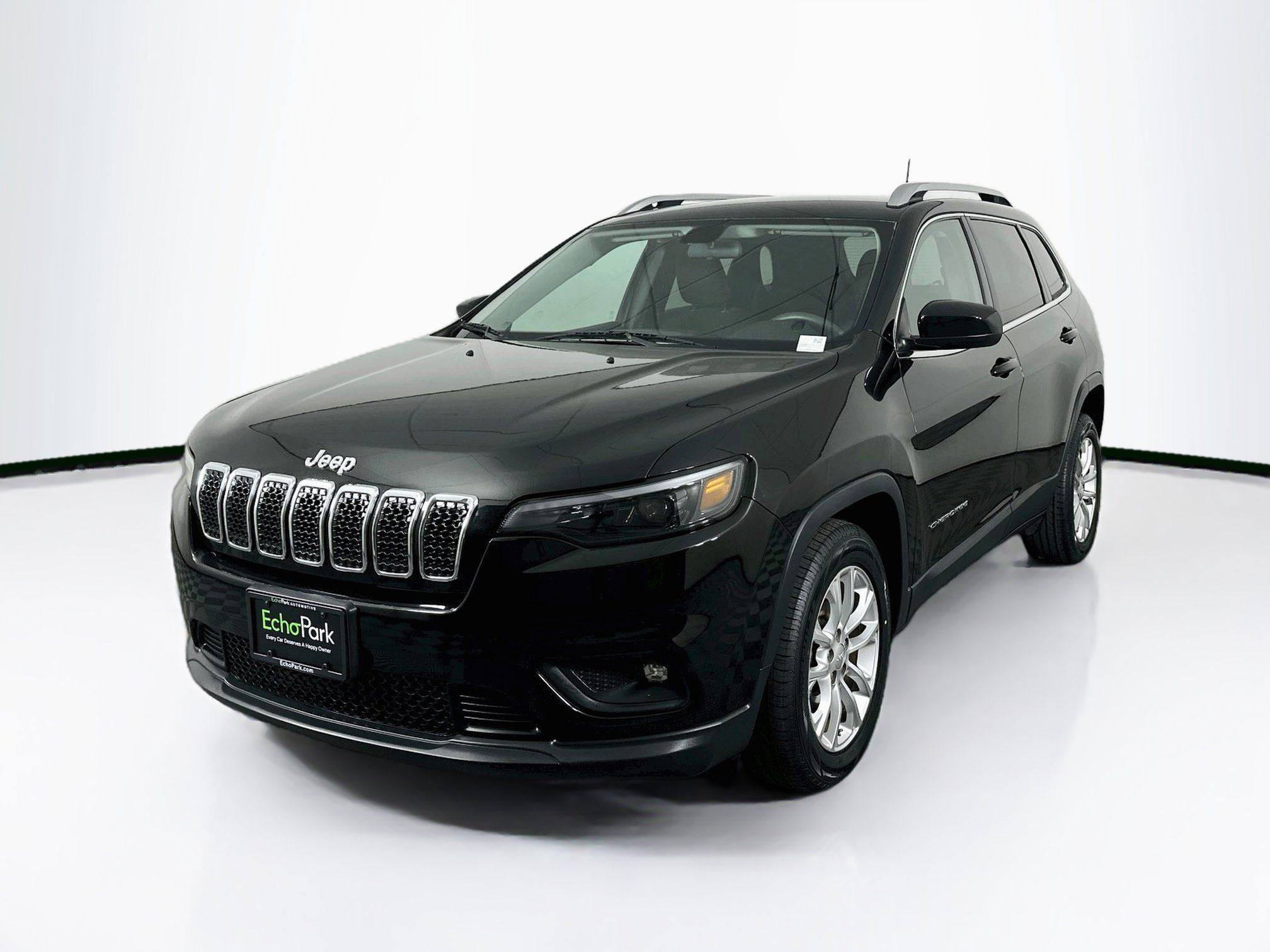 Used 2019 Jeep Cherokee Latitude w/ Popular Appearance Group FWD image 3