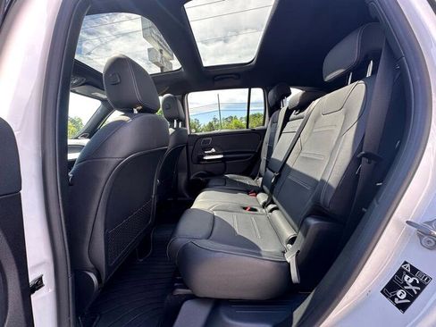 Used 2021 Mercedes-Benz GLB 250 image 26