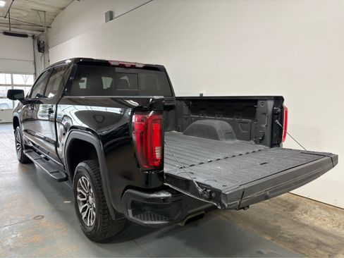 Used 2020 GMC Sierra 1500 AT4 w/ Off Road Performance Package AWD/4WD image 4