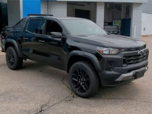 New 2025 Chevrolet Colorado Trail Boss w/ Midnight Edition image 2