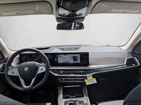 Used 2026 BMW X7 xDrive40i AWD/4WD image 19