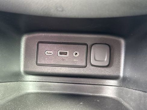 Used 2022 Chevrolet Equinox LT FWD image 31