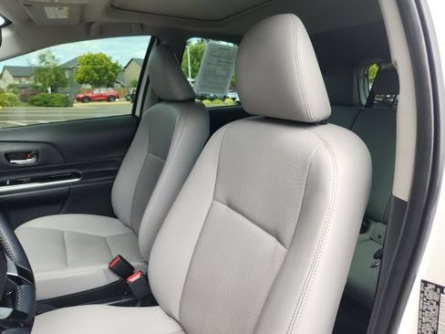 Used 2018 Toyota Prius C Four FWD image 14