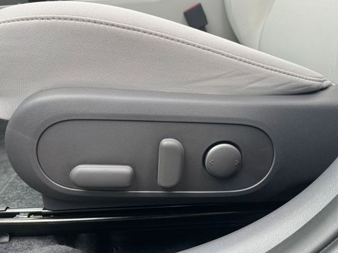 Used 2025 Hyundai Kona SEL image 23