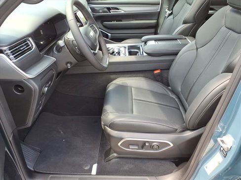 New 2026 Jeep Grand Wagoneer L Limited AWD/4WD image 12