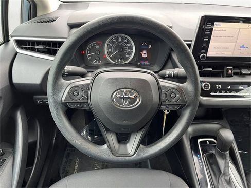 Used 2020 Toyota Corolla LE image 13