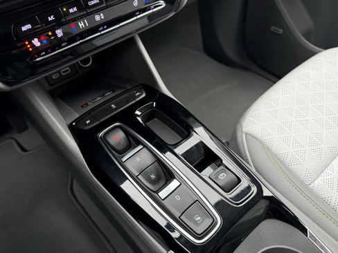 Used 2023 Chevrolet Bolt EUV Premier w/ Sun & Sound Package image 20