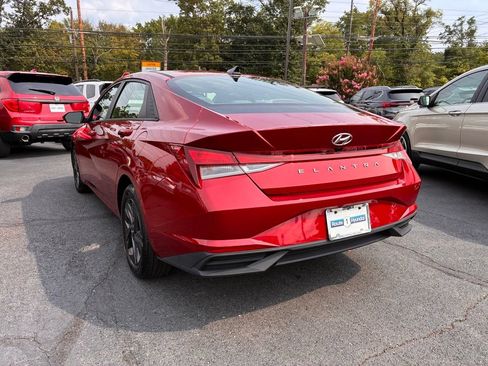 Used 2023 Hyundai Elantra SEL FWD image 5