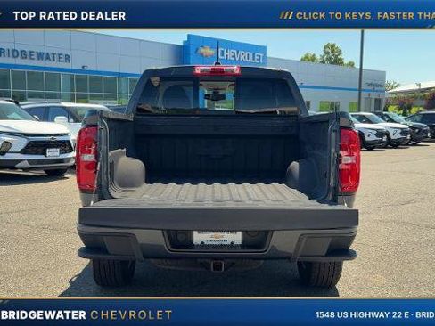 Used 2017 Chevrolet Colorado Z71 AWD/4WD image 9