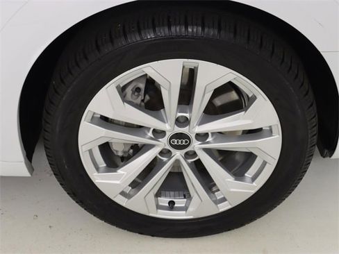 Certified 2022 Audi A4 2.0T allroad Premium Plus image 9